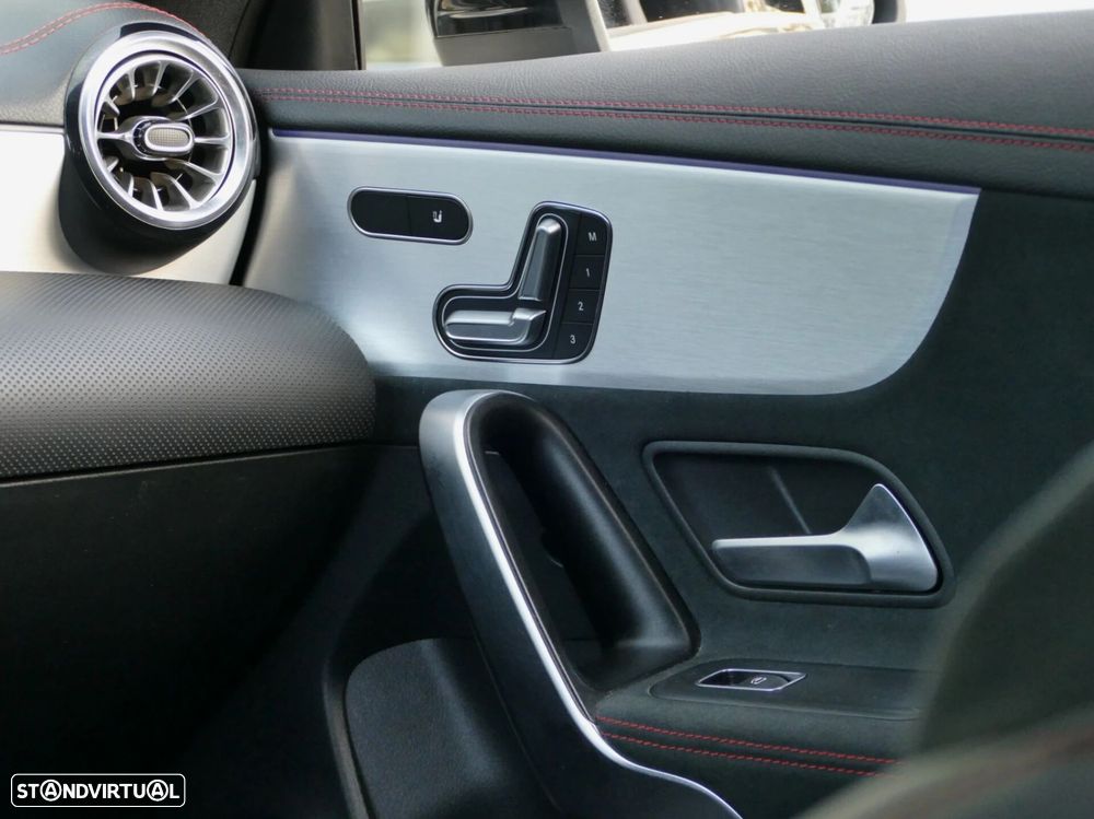 Mercedes-Benz CLA 250 e AMG Line - 34