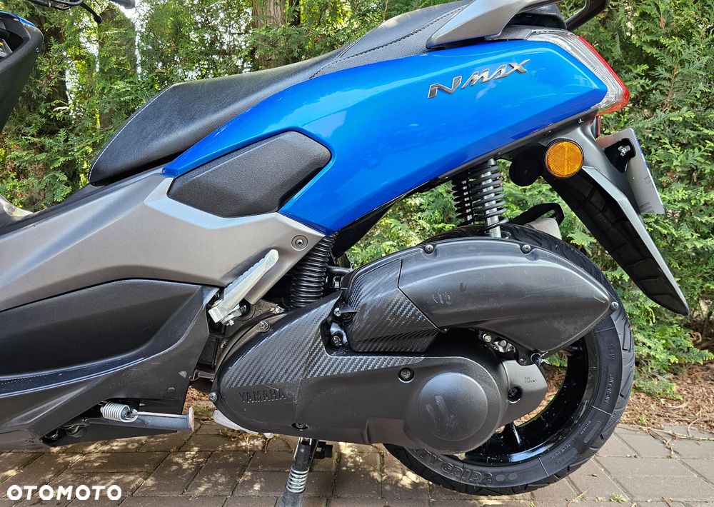 Yamaha NMAX - 11