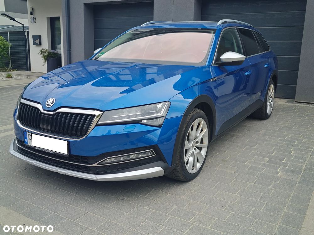 Skoda Superb 2.0 TDI 4x4 DSG Scout - 1