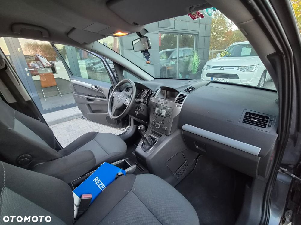 Opel Zafira 1.8 16V - 19