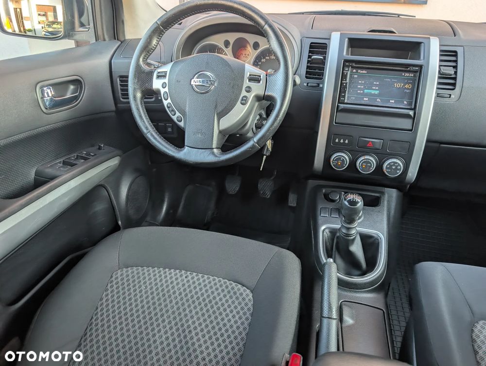 Nissan X-Trail 2.0 XE - 27