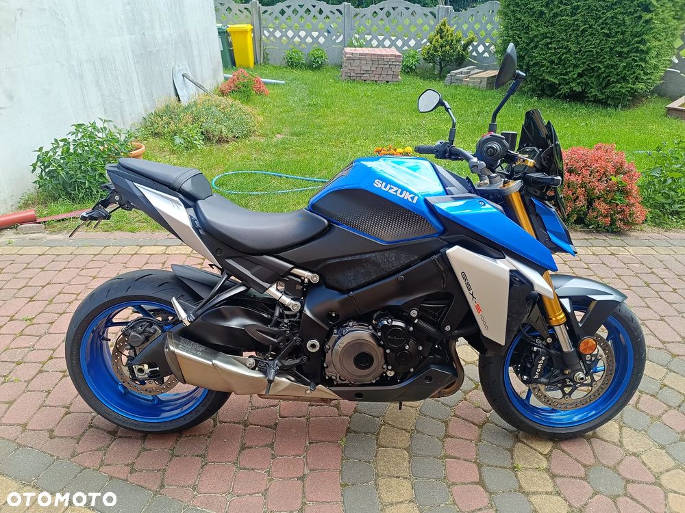 Suzuki GSX 1000 - 11