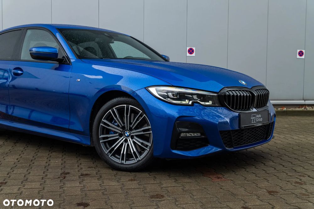 BMW Seria 3 330i xDrive M Sport - 32