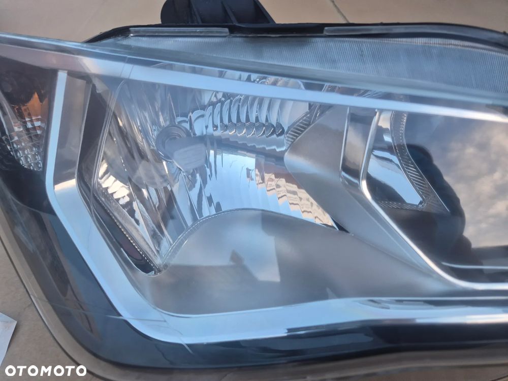 Seat Ibiza IV komplet reflektorów.Lifting 2012-2017.Valeo EU. - 4
