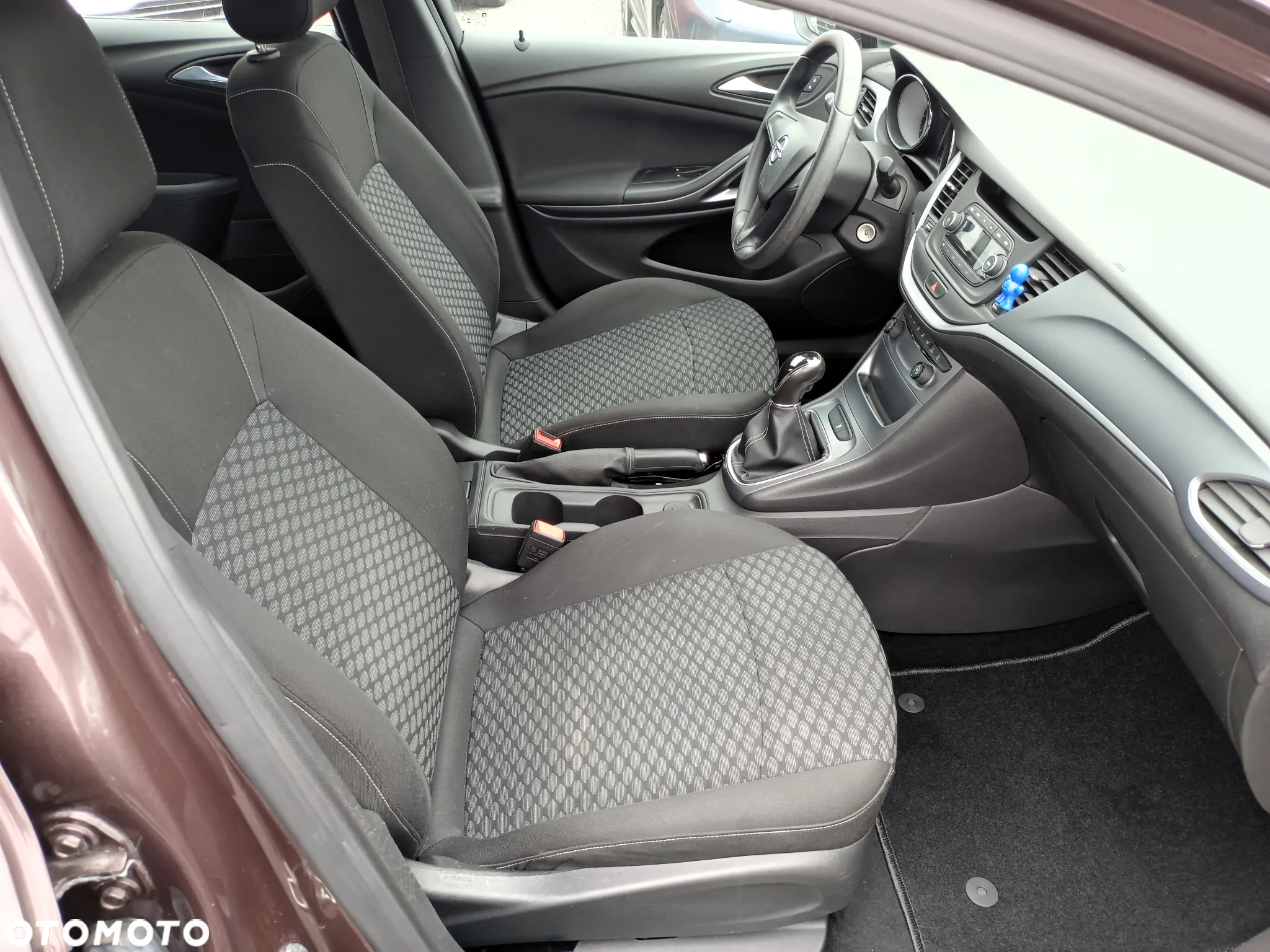 Opel Astra - 16
