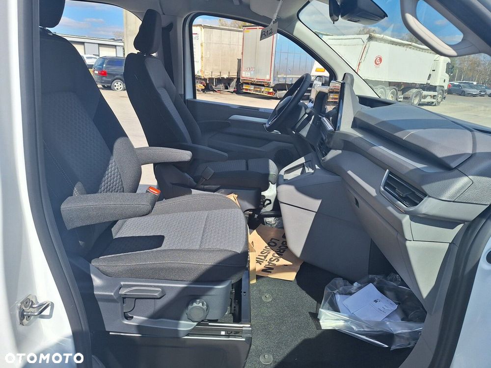 Volkswagen Caravelle - 23