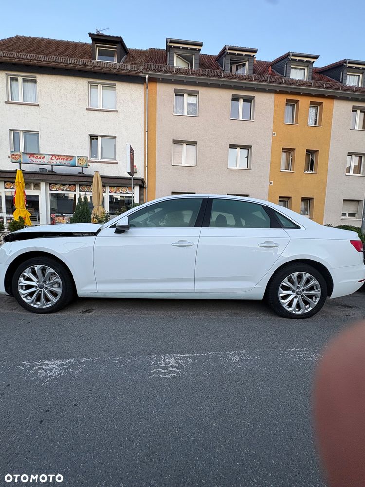 Audi A4 Limousine - 8