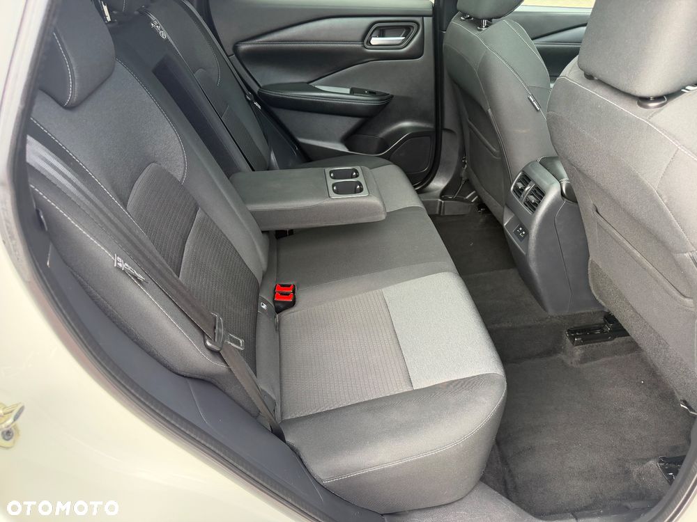 Nissan Qashqai 1.3 DIG-T mHEV Premiere Edition - 33