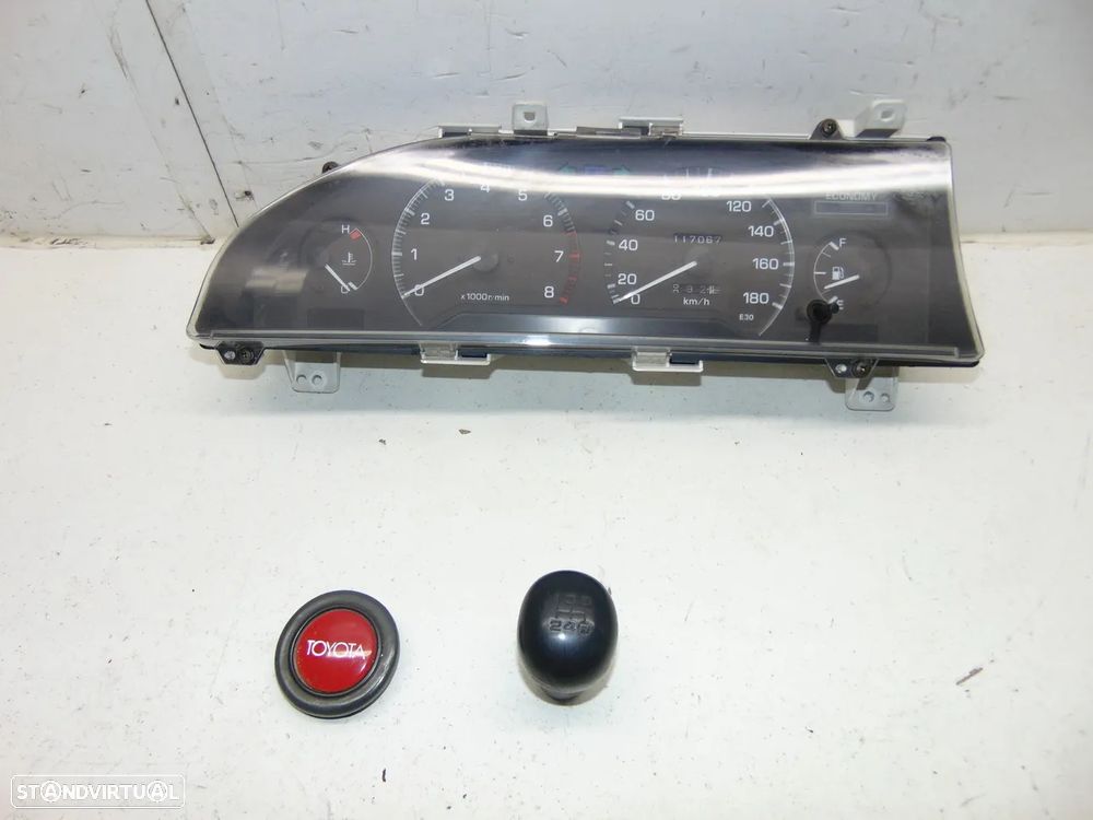 Toyota Corolla EE90 conta-kilómetros/Centro volante - 1
