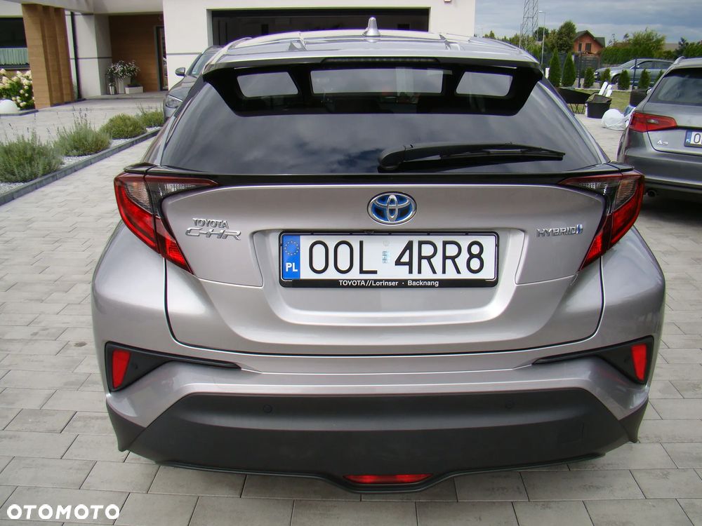 Toyota C-HR 1.8 Hybrid Team Deutschland - 10