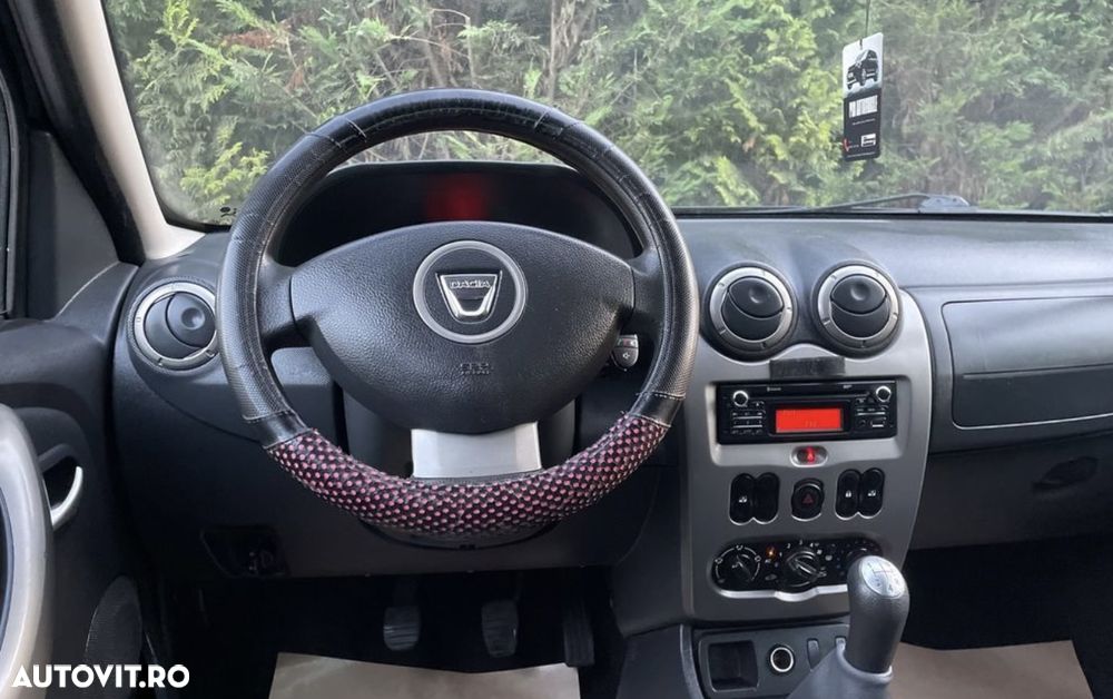 Dacia Duster 1.6 4x2 Laureate - 18