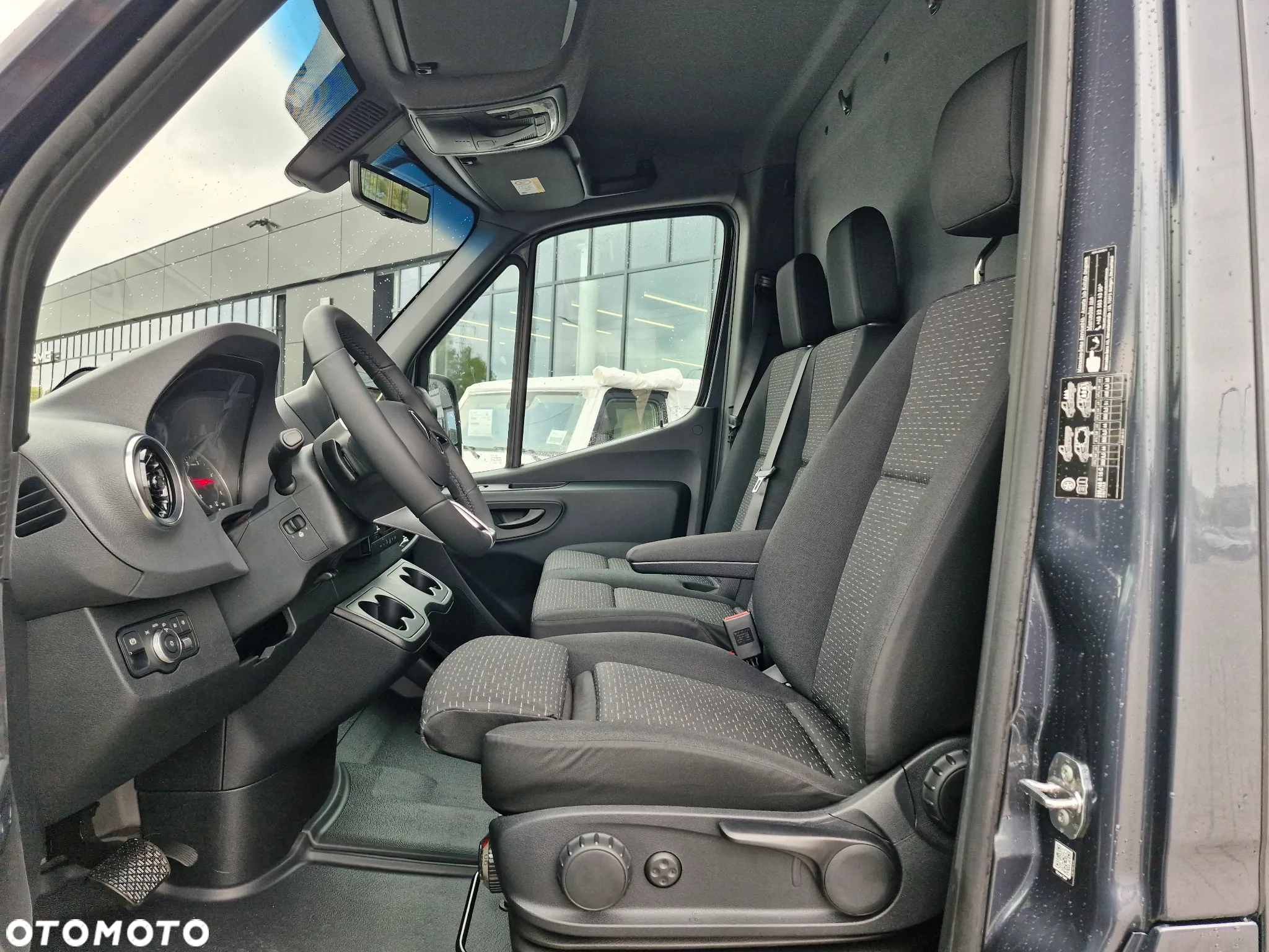Mercedes-Benz Sprinter - 27