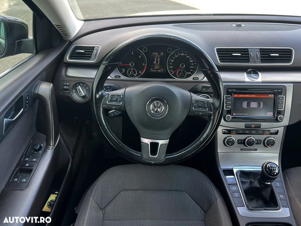 Volkswagen Passat 2.0 TDI BlueMotion Technology Comfortline - 23