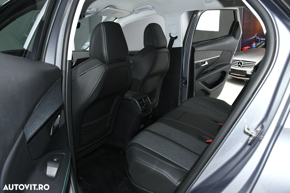 Peugeot 3008 Hybrid 225 e-EAT8 Allure - 6