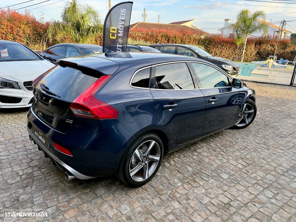 Volvo V40 D2 R Design - 18