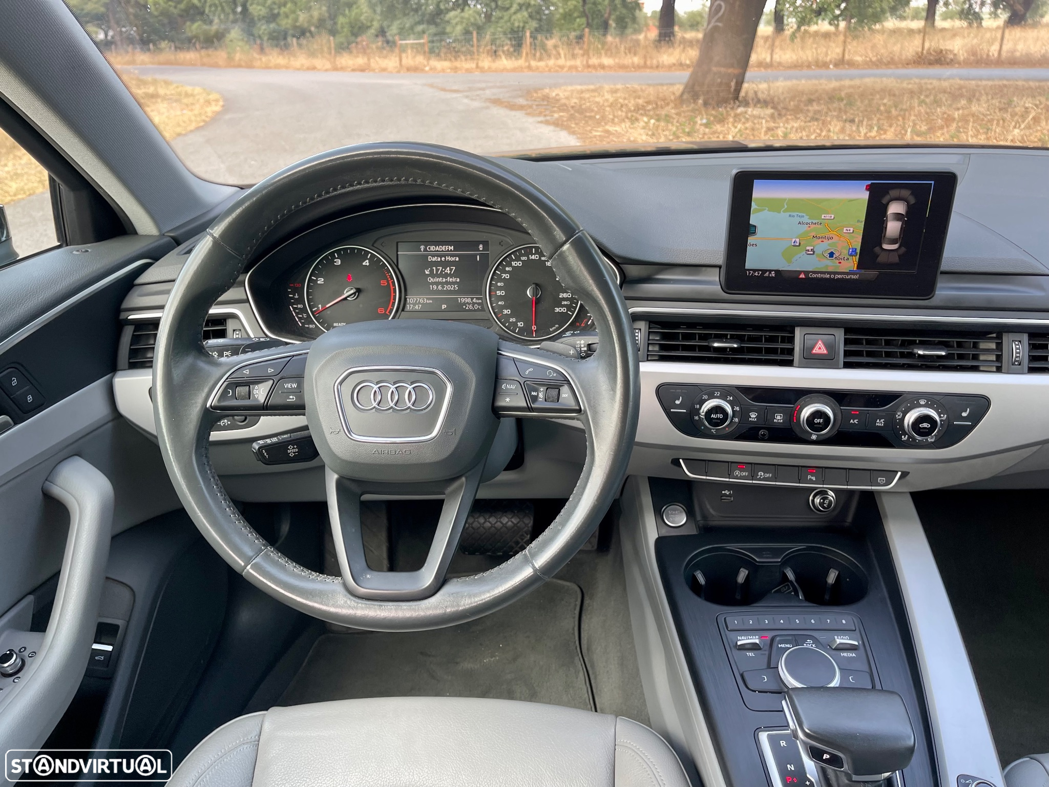 Audi A4 30 TDI S tronic design - 17