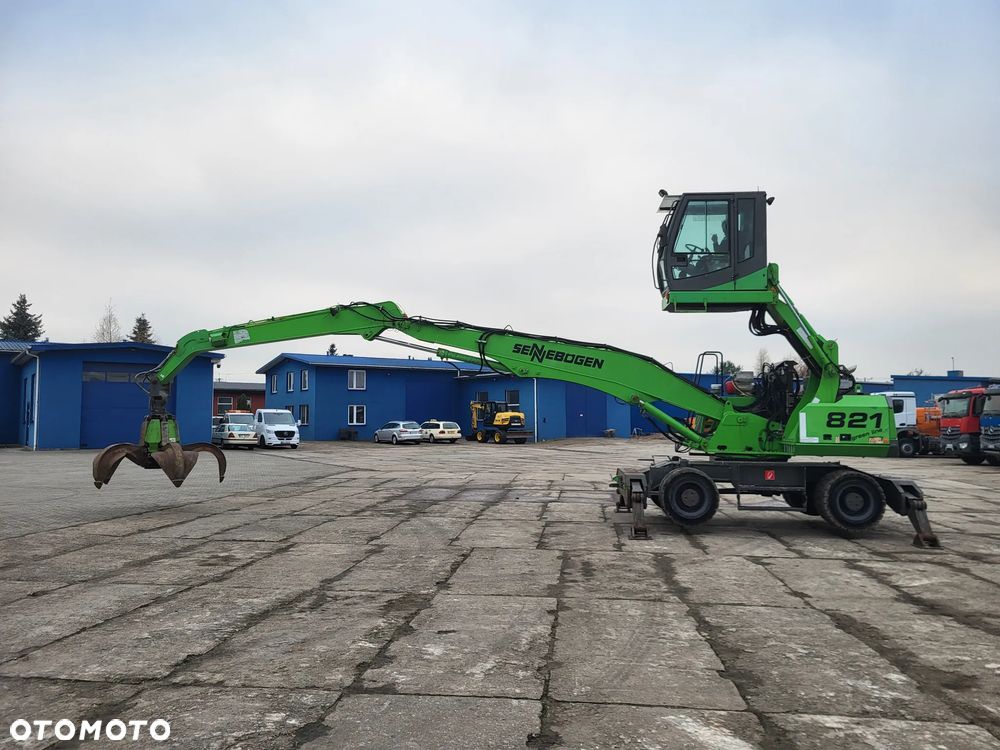 Sennebogen 821 M przeładunkowa do złomu chwytak + magnes - 16