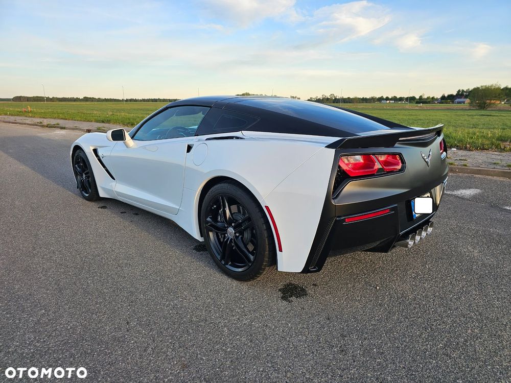 Chevrolet Corvette - 4