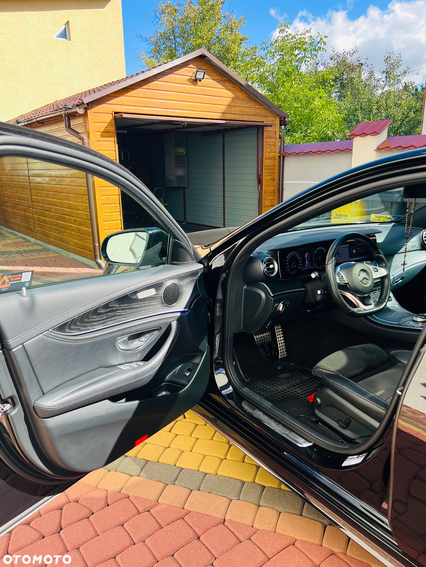 Mercedes-Benz Klasa E 220 d 4-Matic 9G-TRONIC - 17