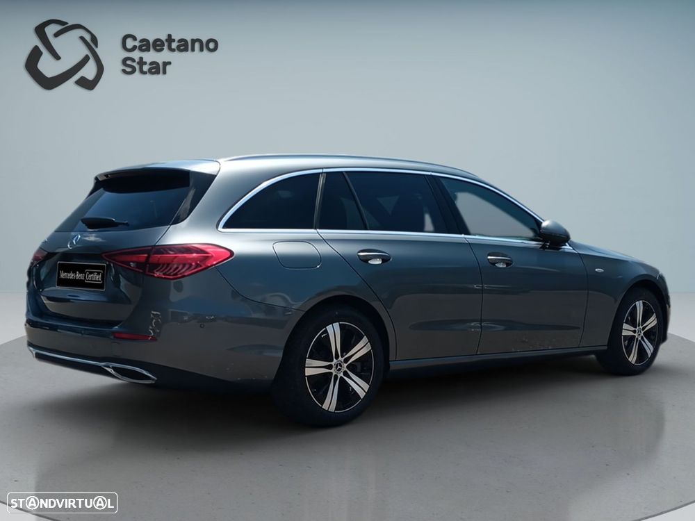 Mercedes-Benz C 300 e Avantgarde — fotografia 6