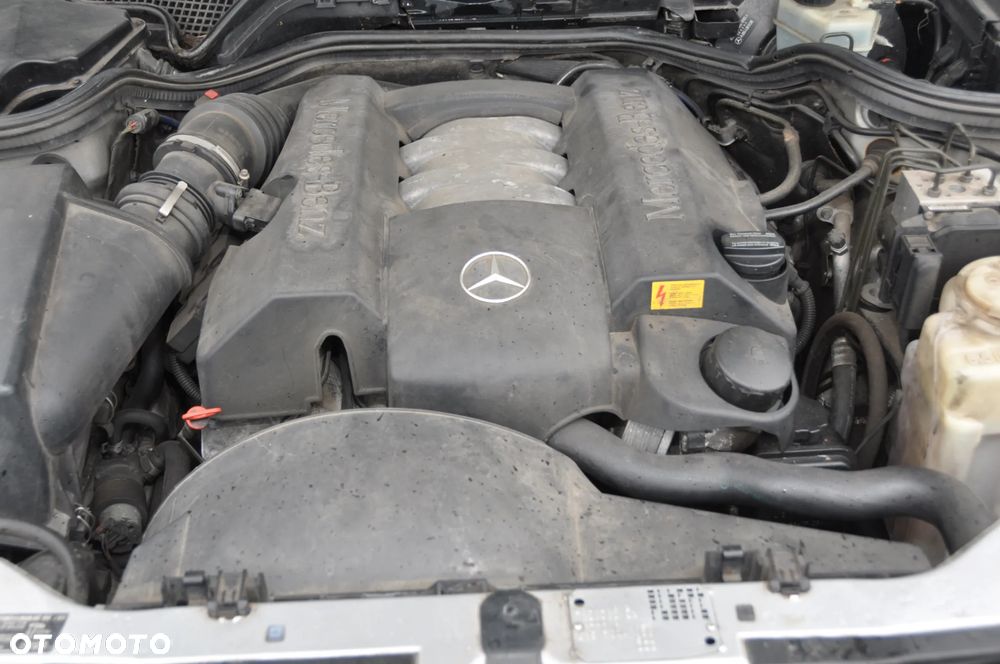 Mercedes-Benz Klasa E - 23