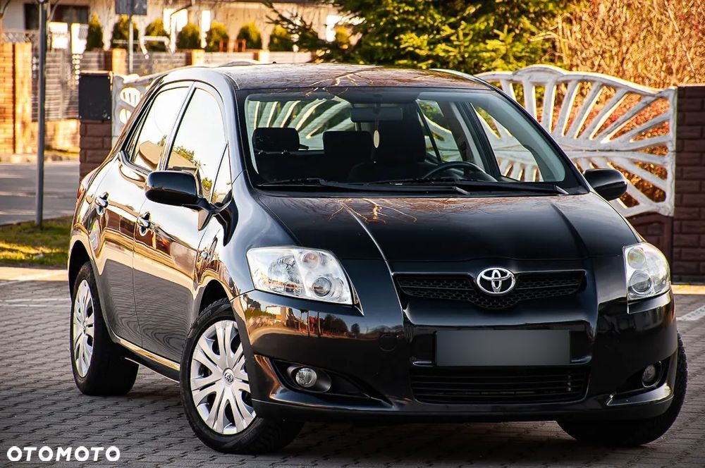 Toyota Auris 1.6 VVT-i Executive - 1