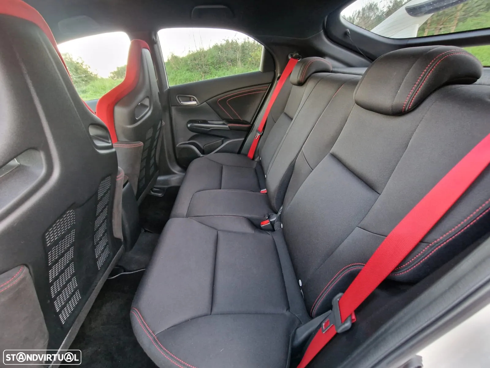 Honda Civic 2.0 VTEC Turbo Type R GT - 27