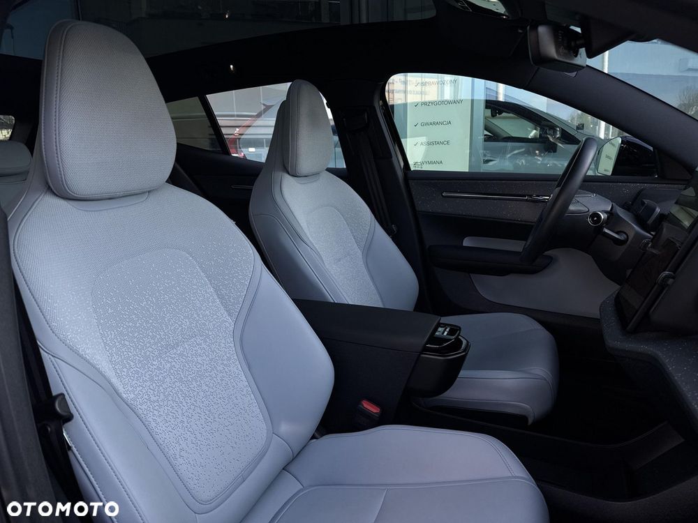 Volvo EX30 - 32
