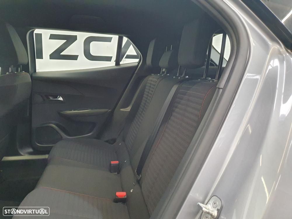Peugeot 2008 1.5 BlueHDi GT EAT8 - 23