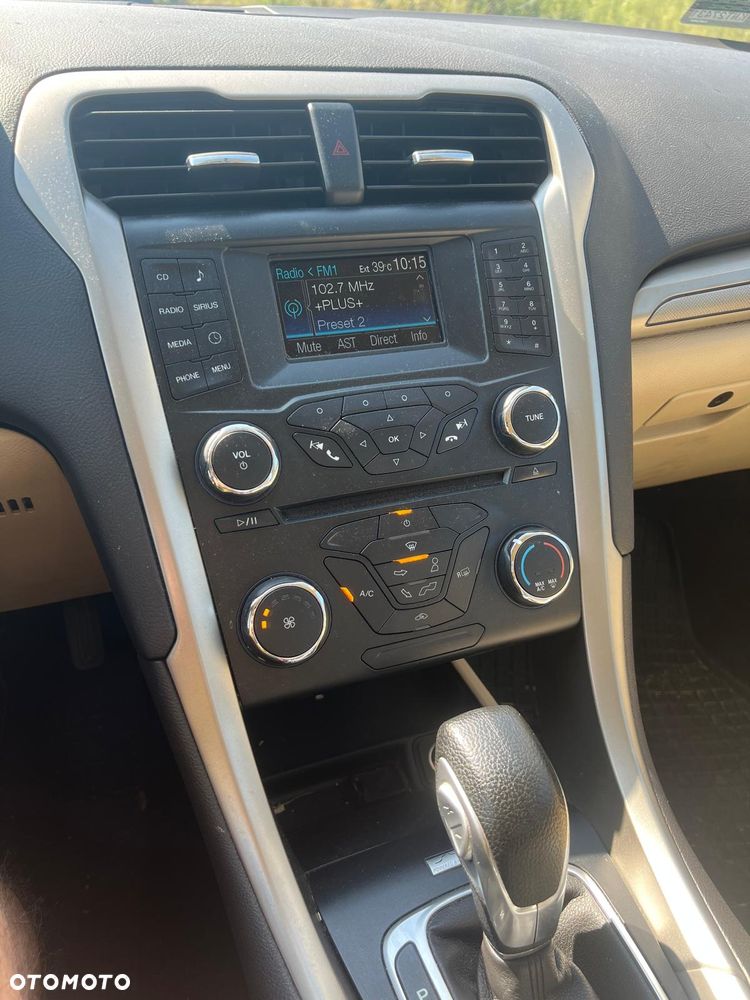 Ford Fusion - 15