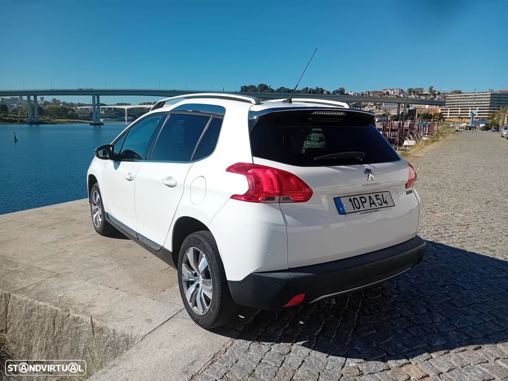 Peugeot 2008 1.2 PureTech Allure - 31