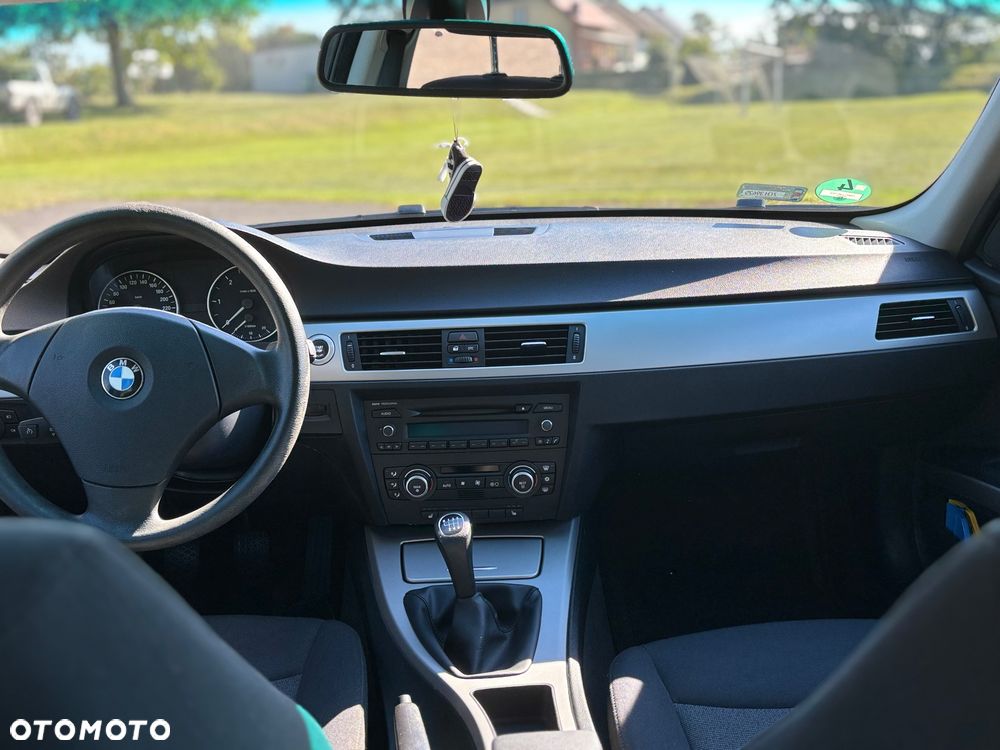 BMW Seria 3 320d - 6