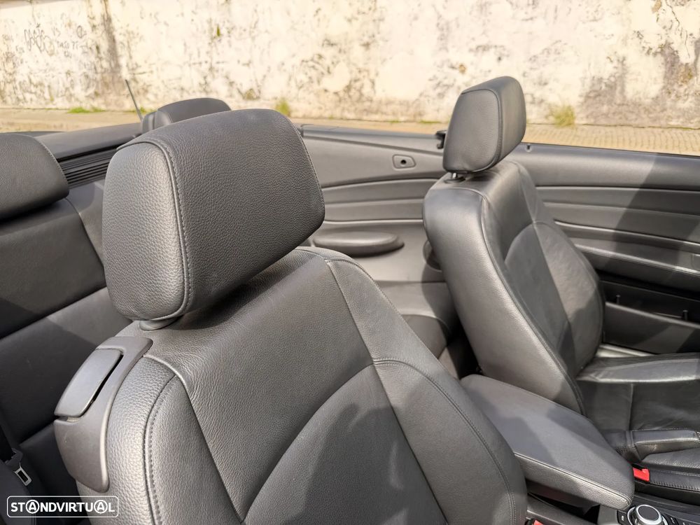 BMW 118 d Limited Edition Lifestyle c/ M Sport Pack - 15