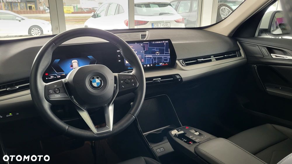 BMW X1 sDrive20i Advantage - 23