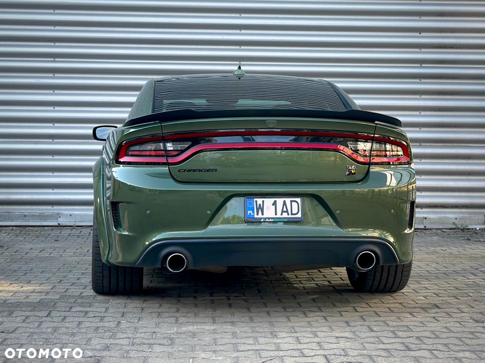 Dodge Charger 6.4 Scat Pack Widebody - 4