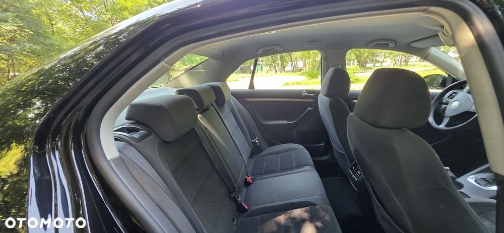 Volkswagen Jetta 2.0 TDI DPF Sportline DSG - 12