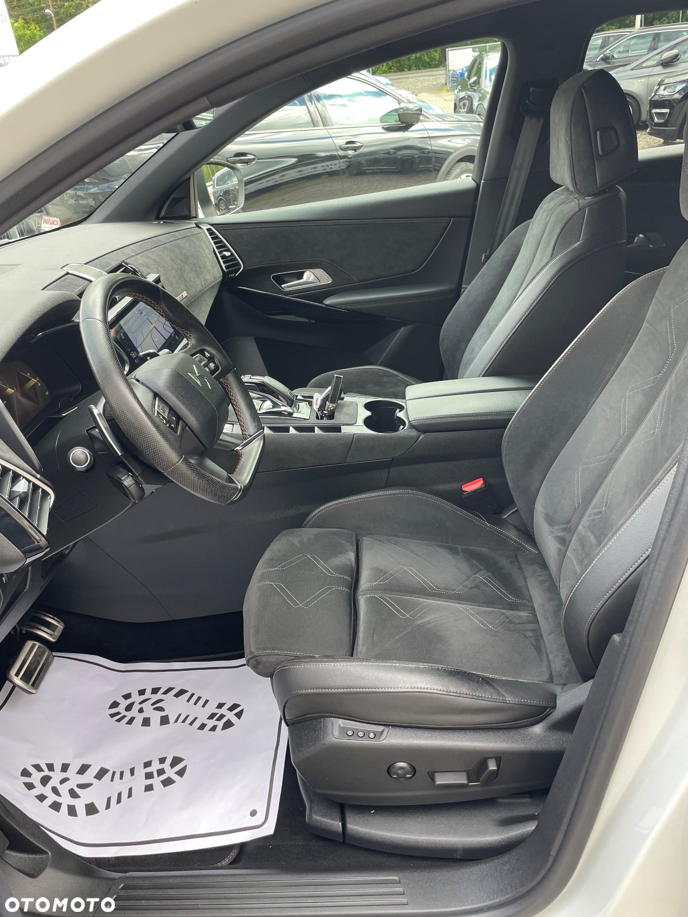 DS Automobiles DS 7 Crossback 1.6 PureTech Performance Line + - 21