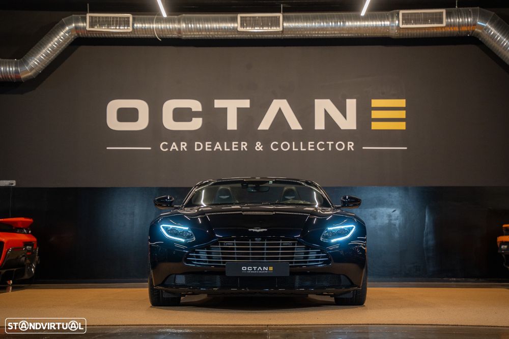 Aston Martin DB11 Volante V8 Auto - 2