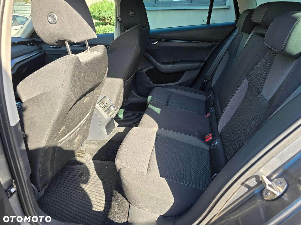 Skoda Octavia 2.0 TDI Selection DSG - 15