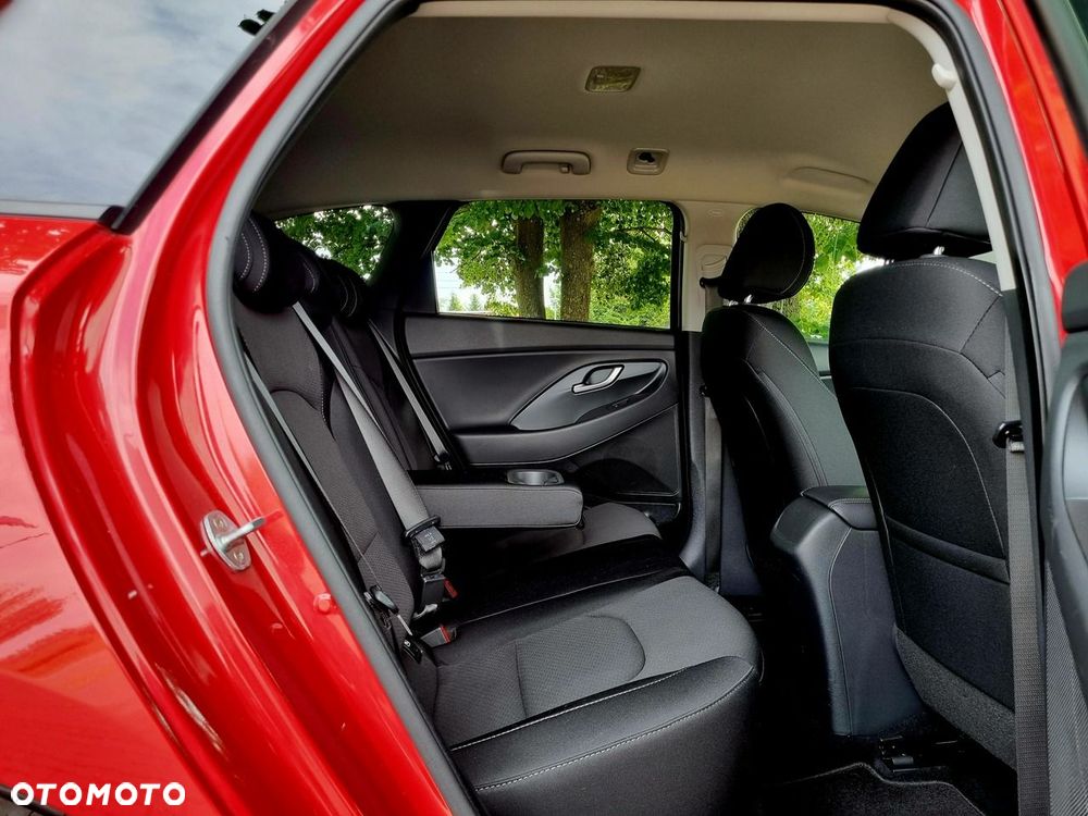 Hyundai i30 1.6 D Premium - 12