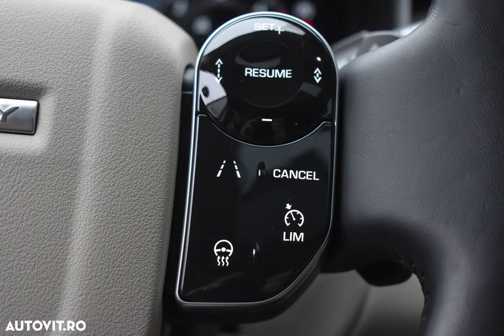 Land Rover Discovery 2.0 L SD4 HSE Luxury - 28