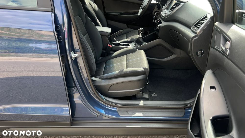 Hyundai Tucson 1.6 GDI BlueDrive Comfort 2WD - 25