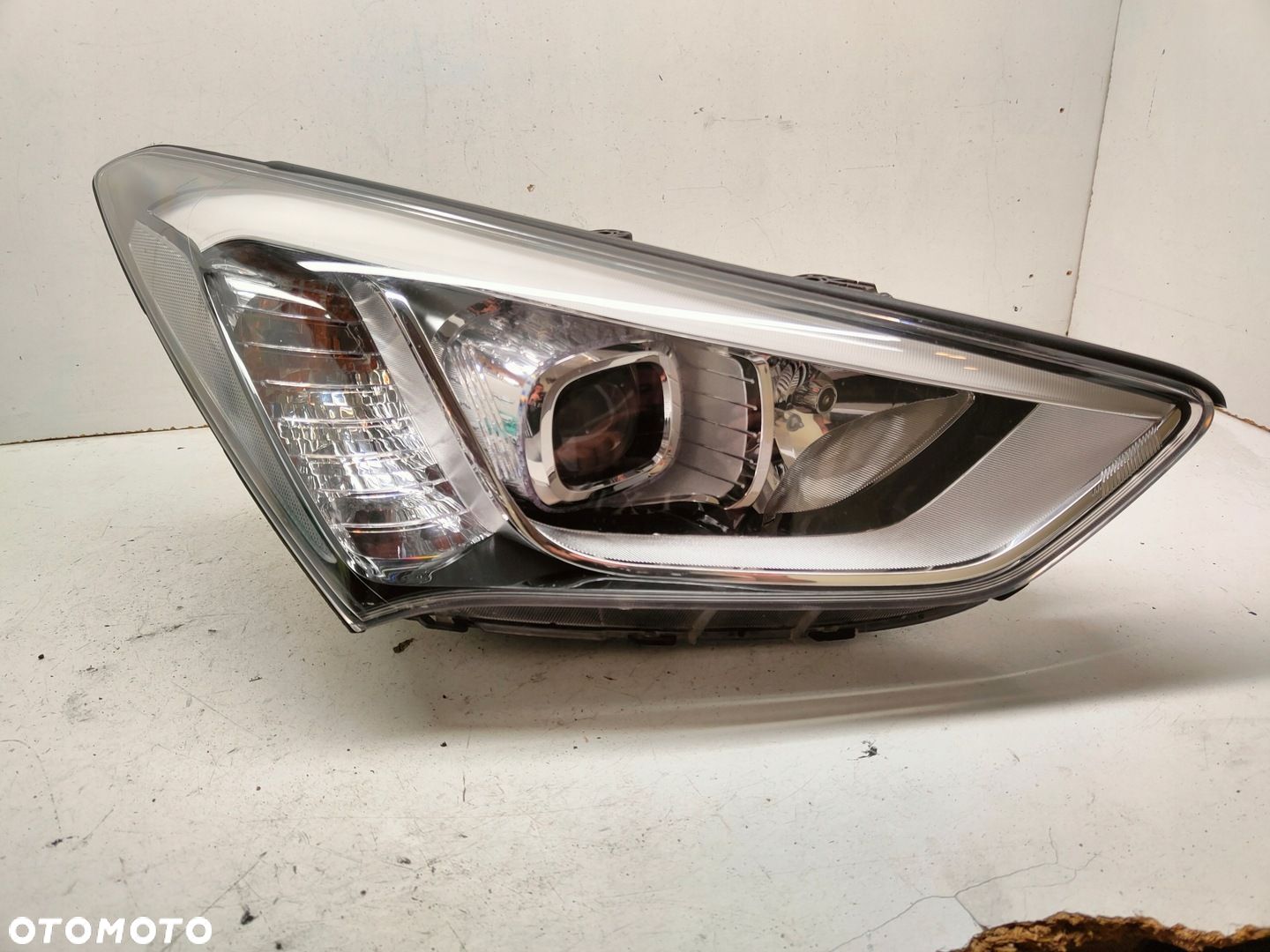 HYUNDAI SANTA FE II XENON LAMPA PRAWY PRZÓD 2W92R-DM001 - 1