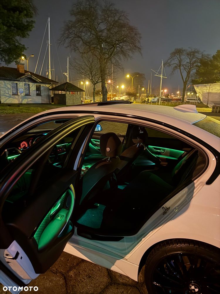 BMW Seria 3 320d Edition M Sport Shadow - 23