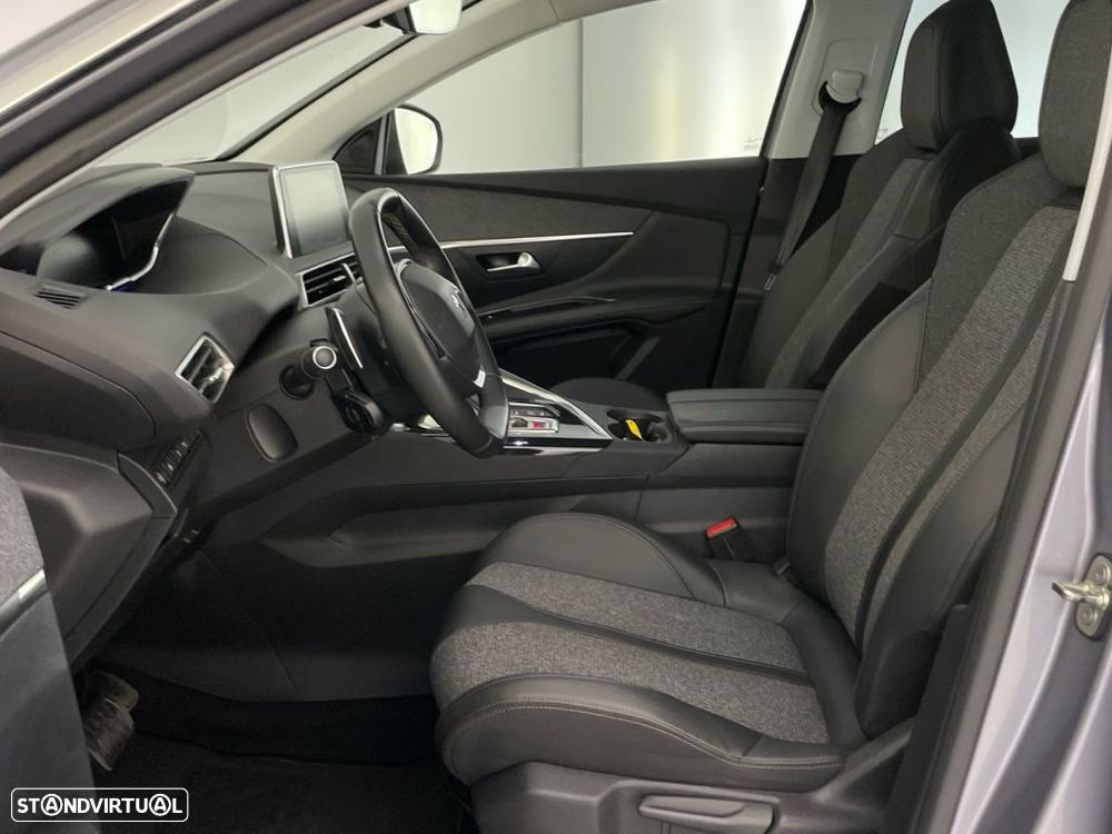 Peugeot 3008 1.6 Hybrid Allure e-EAT8 — fotografia 11