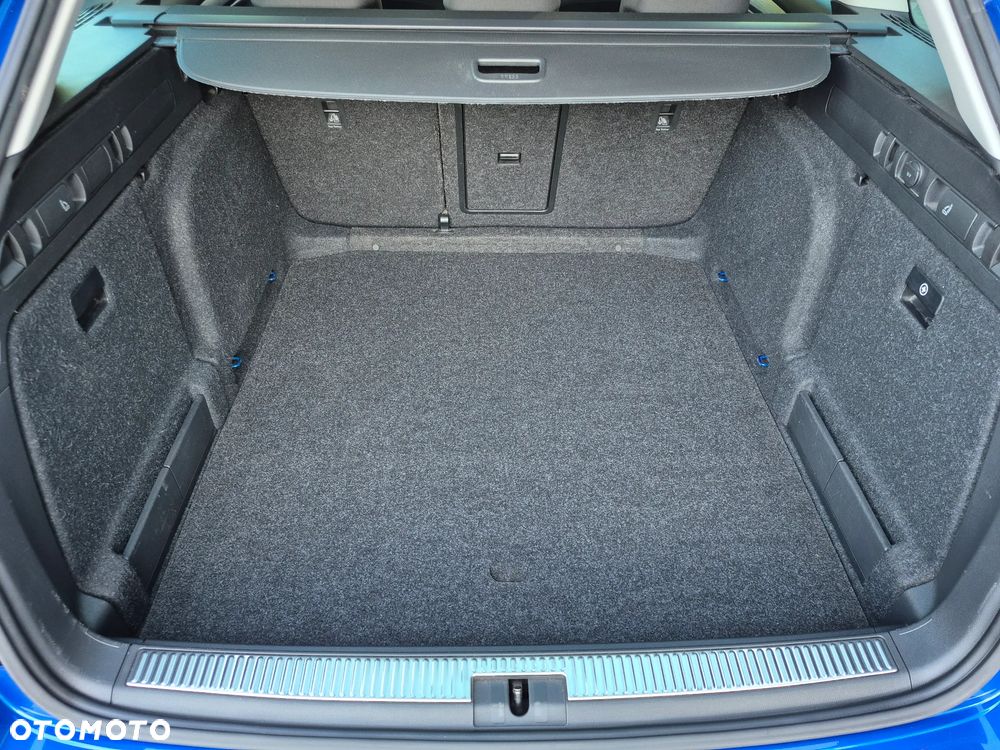 Skoda Superb 2.0 TDI SCR Ambition DSG - 9