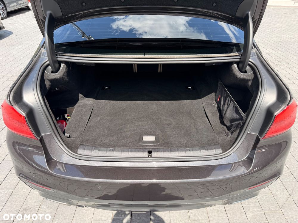 BMW Seria 5 530e iPerformance xDrive - 21