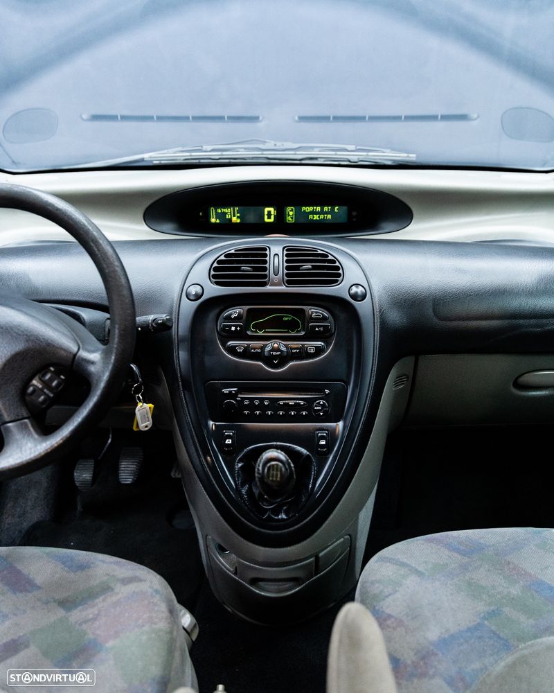 Citroën C3 Picasso - 32