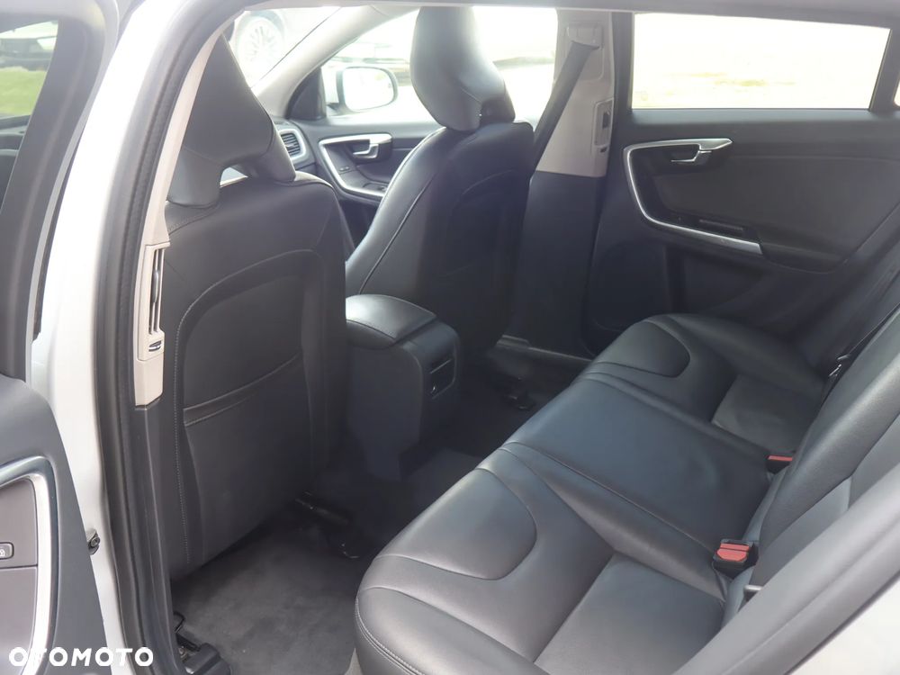 Volvo V60 D3 Drive-E Summum - 20