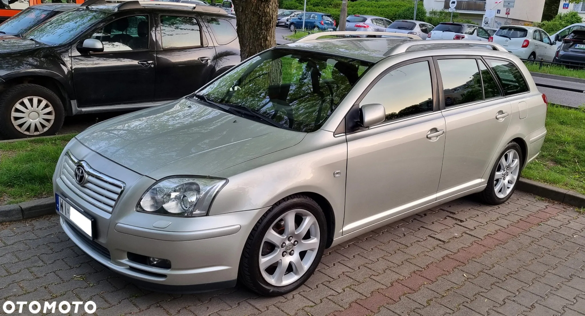 Toyota Avensis - 2